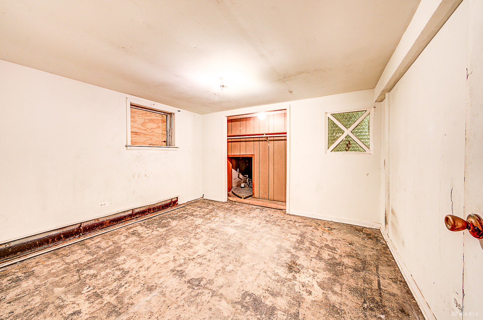 310 Yates Avenue Property Photo 36