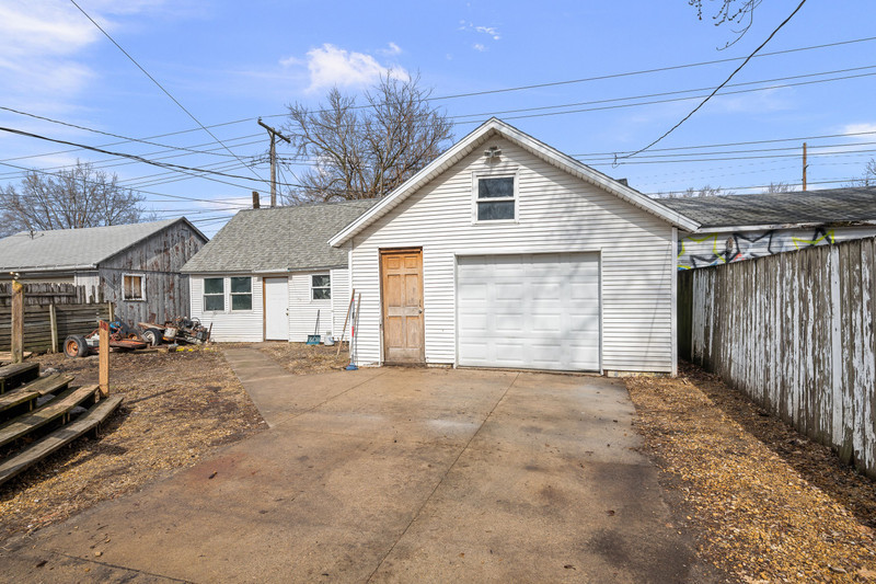 318 2nd Avenue Property Photo 3