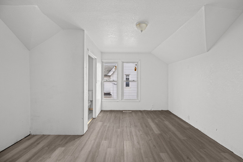318 2nd Avenue Property Photo 12