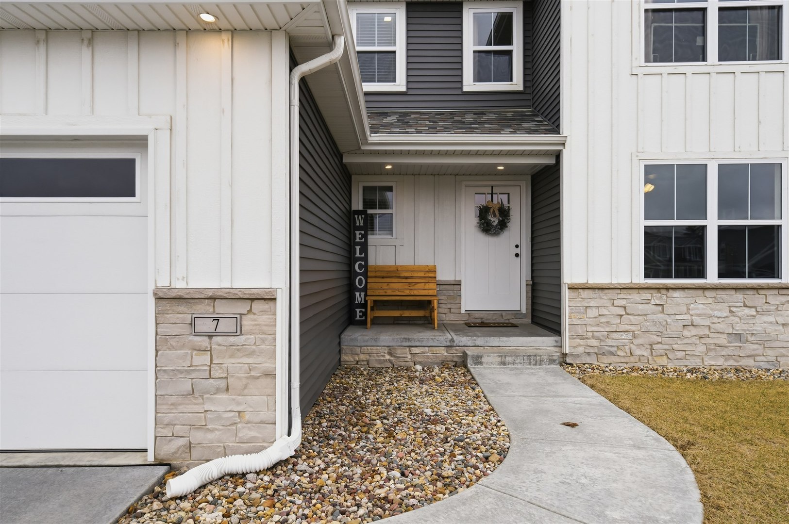 7 Boulder Drive Property Photo 2