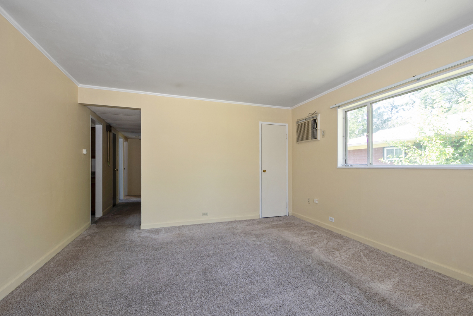 417 Lakewood Boulevard Property Photo 5