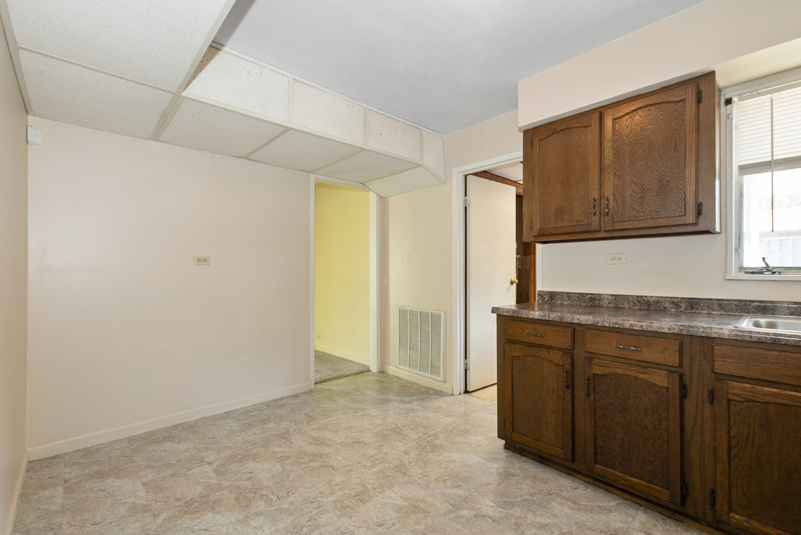 417 Lakewood Boulevard Property Photo 10
