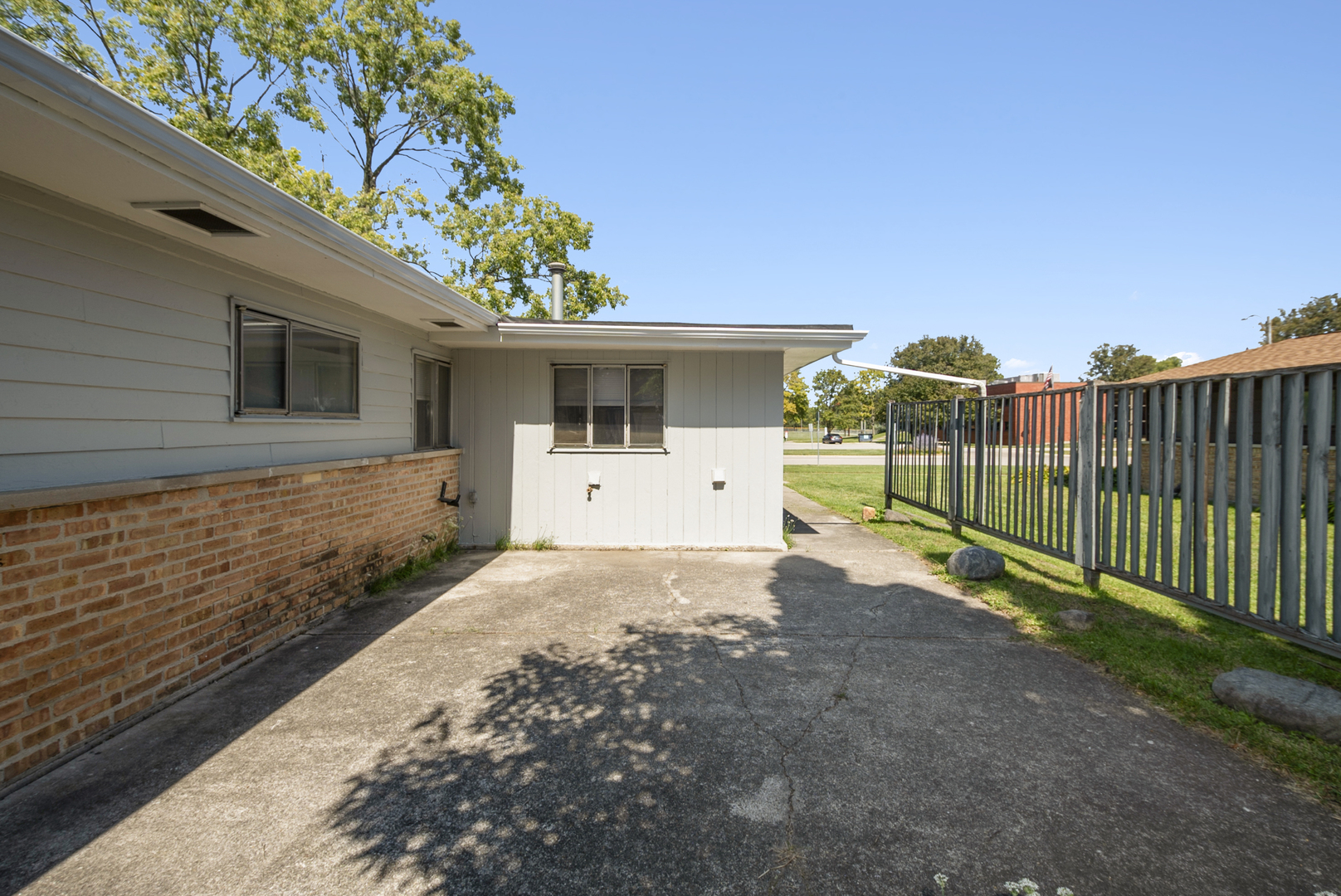 417 Lakewood Boulevard Property Photo 23