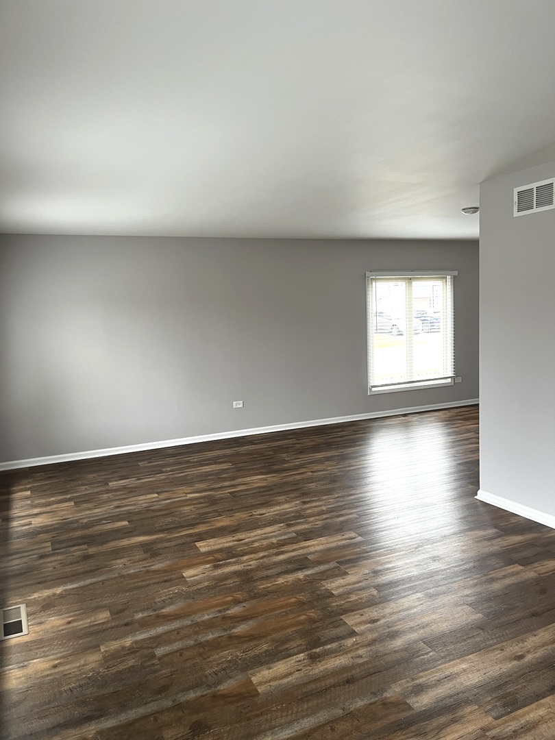 538 Blackstone Avenue Property Photo 2