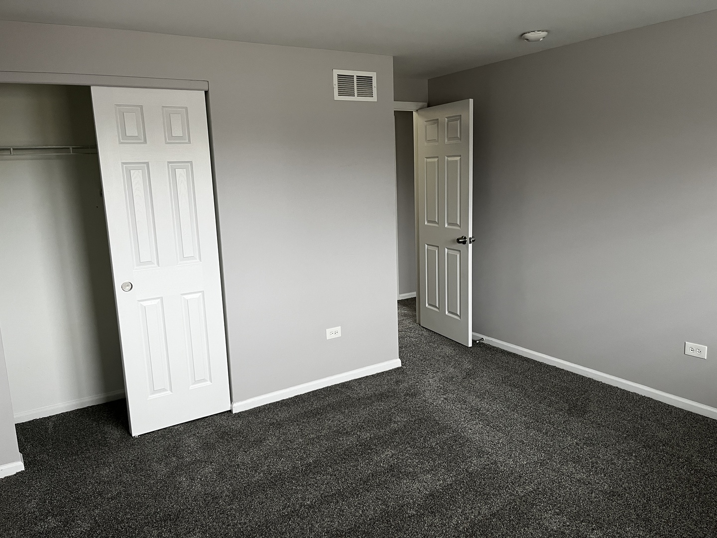 538 Blackstone Avenue Property Photo 15