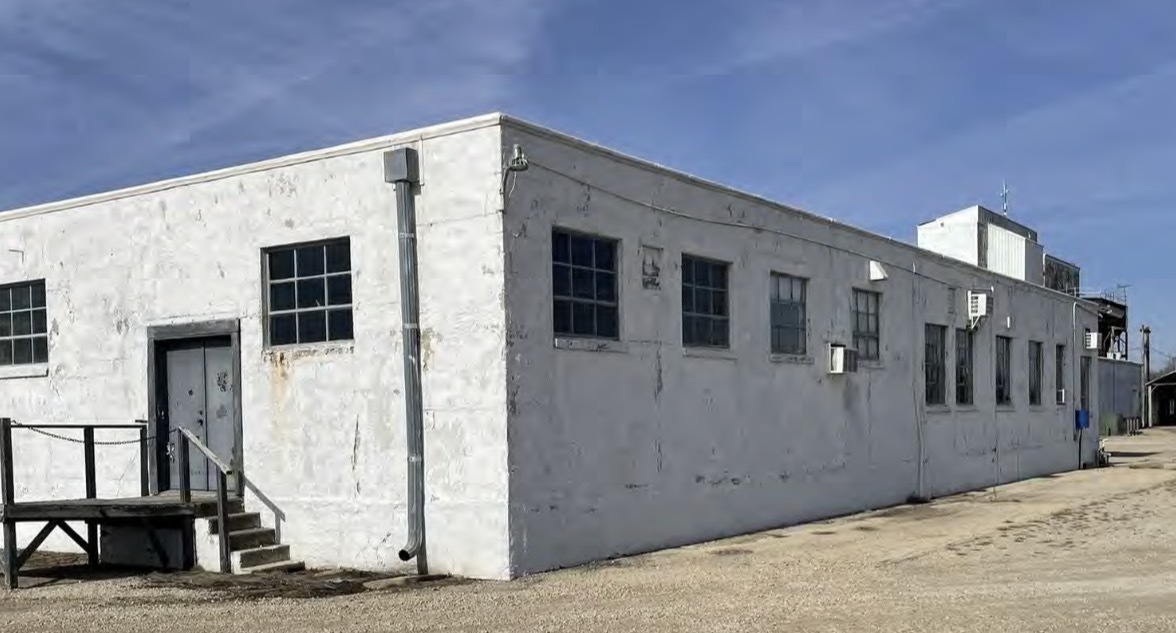 4177 N Il Rte 251 Highway Property Photo 1