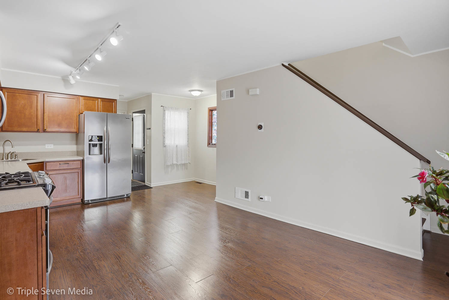 27w119 Cooley Avenue Property Photo 3