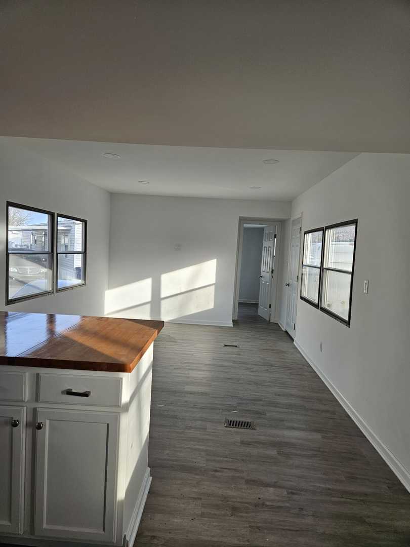8800 S Harlem Avenue 1308 Property Photo 3