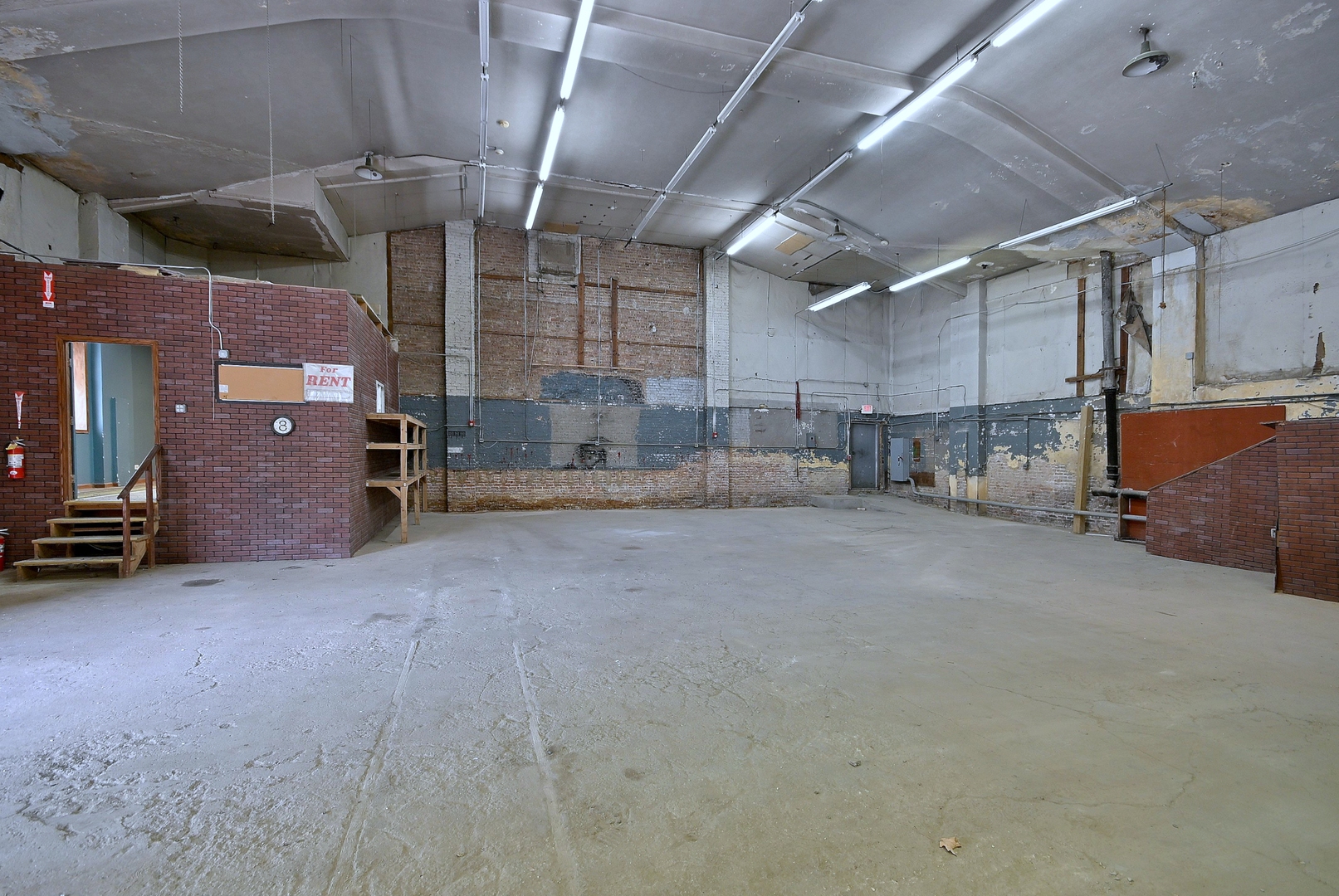 27 E Park Boulevard Property Photo 5