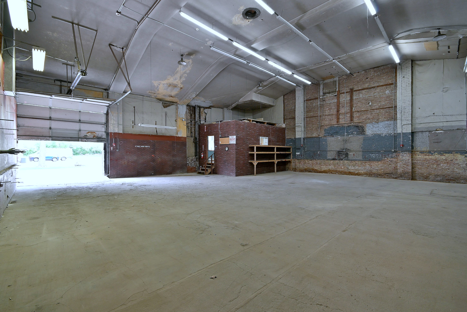 27 E Park Boulevard Property Photo 7