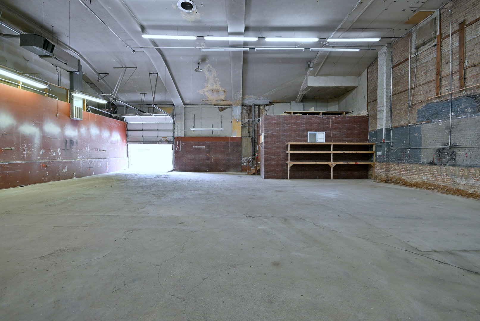 27 E Park Boulevard Property Photo 9