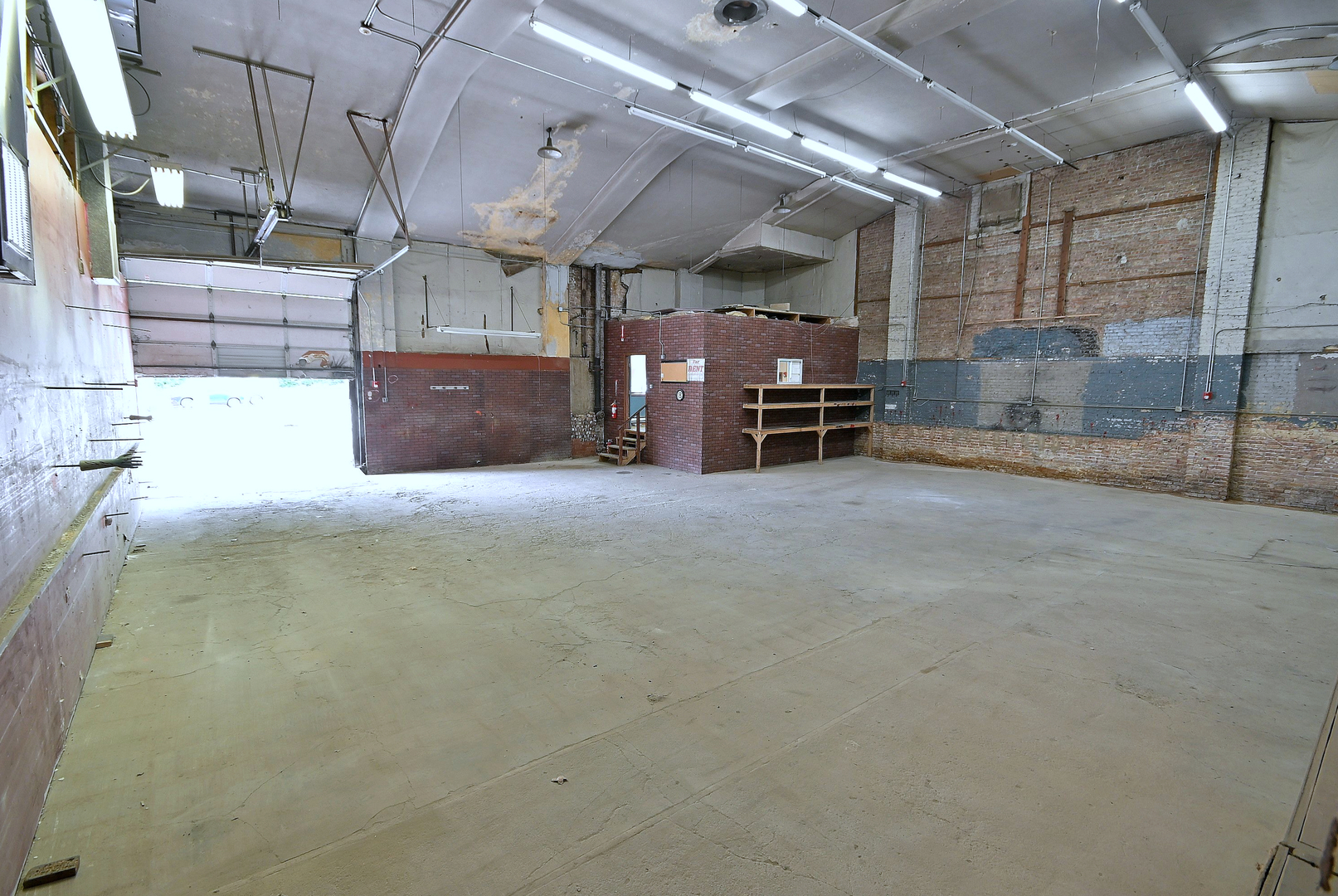 27 E Park Boulevard Property Photo 10