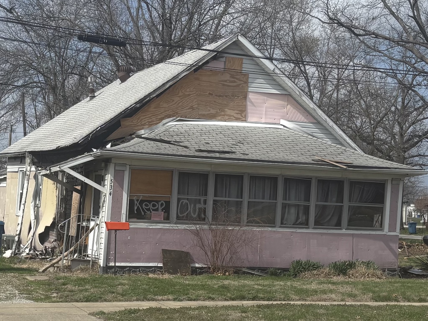 534 N Lincoln Boulevard Property Photo 1