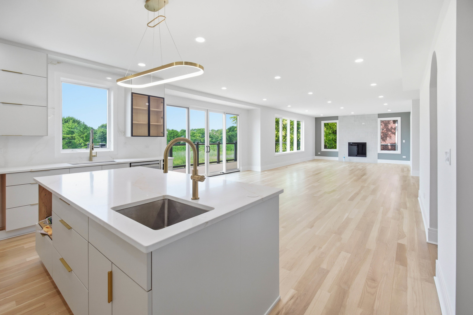 7234 Roxbury Court Property Photo 11