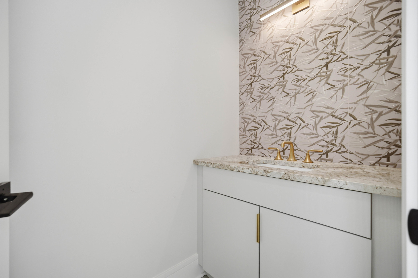 7234 Roxbury Court Property Photo 14