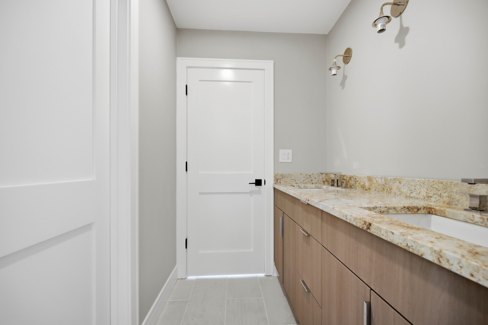 7234 Roxbury Court Property Photo 25