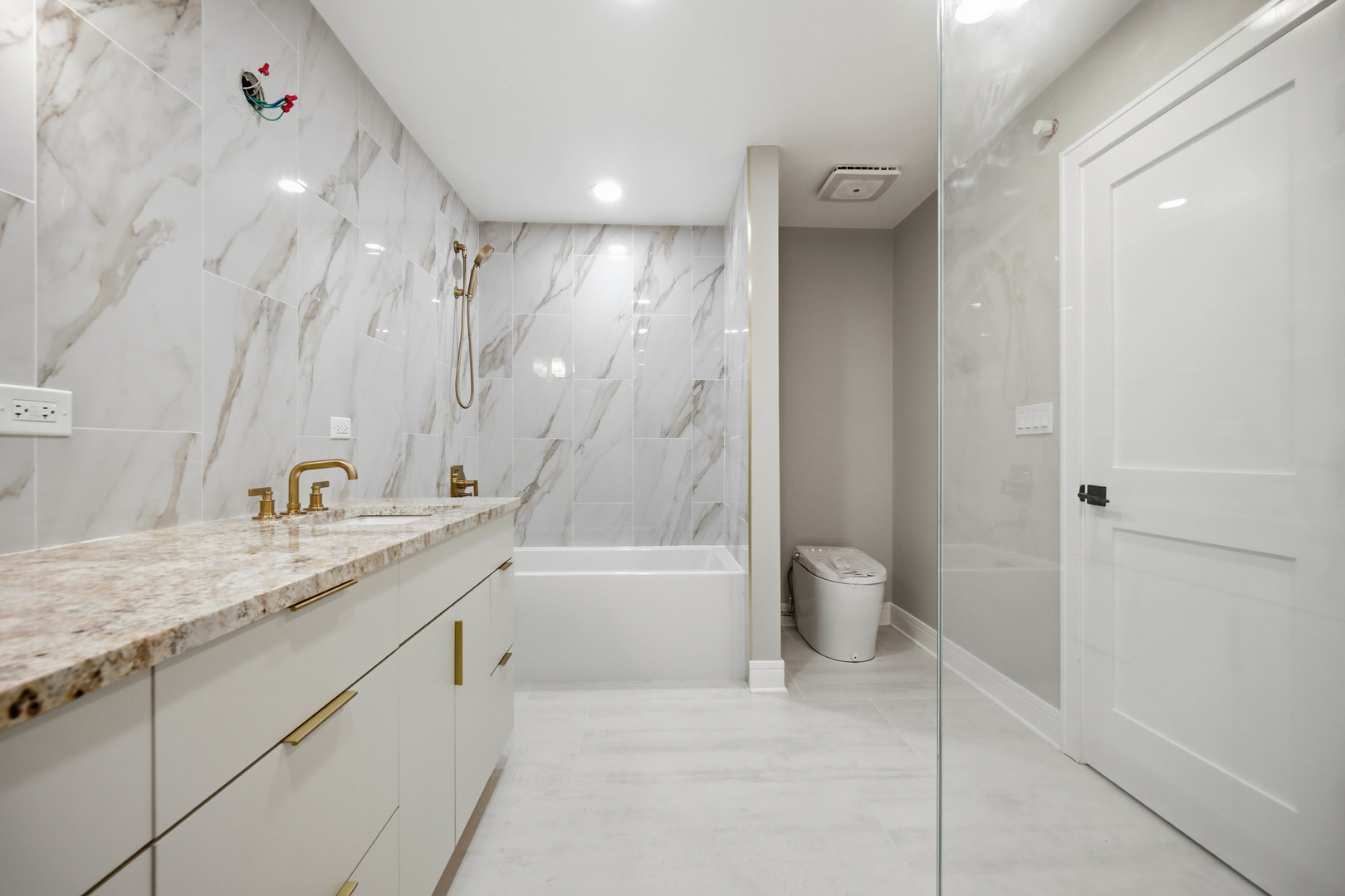7234 Roxbury Court Property Photo 32