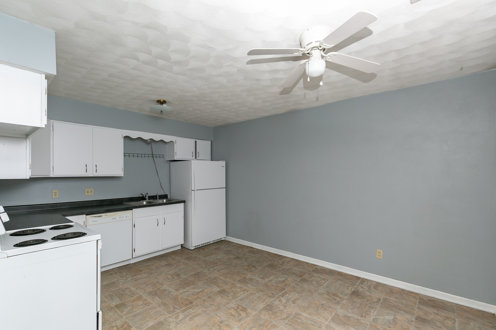 3430 Holiday Court 4 Property Photo 5