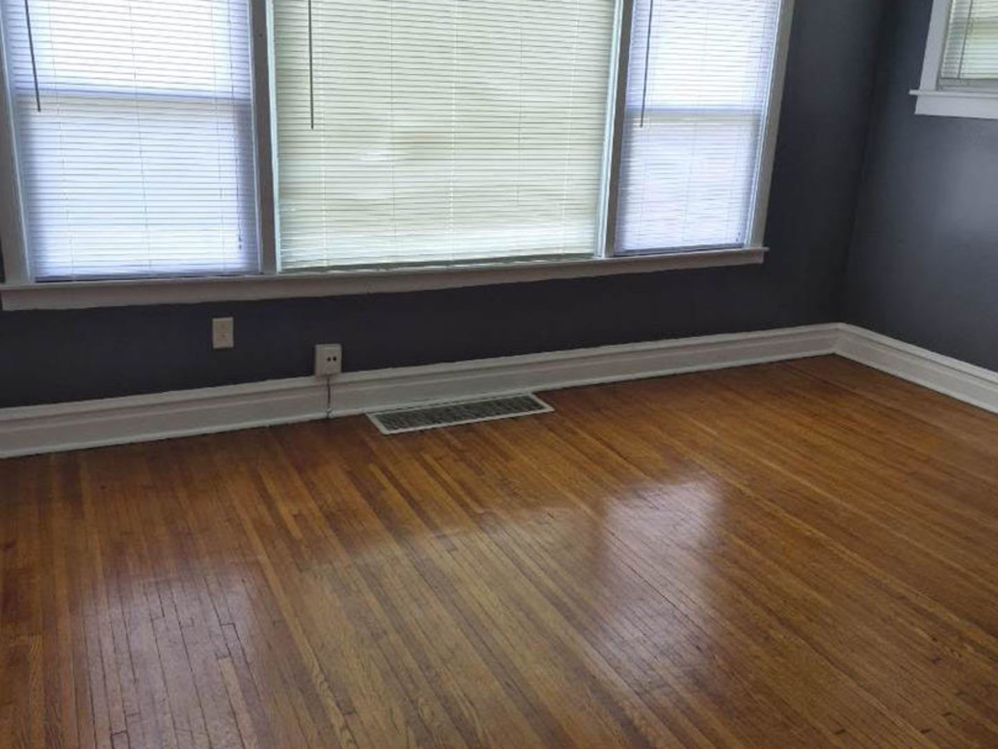 12587992 Property Photo 3