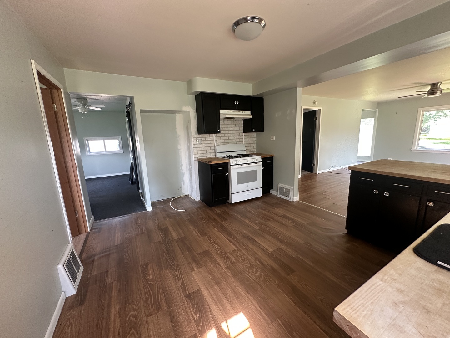415 W Livingston Road Property Photo 9