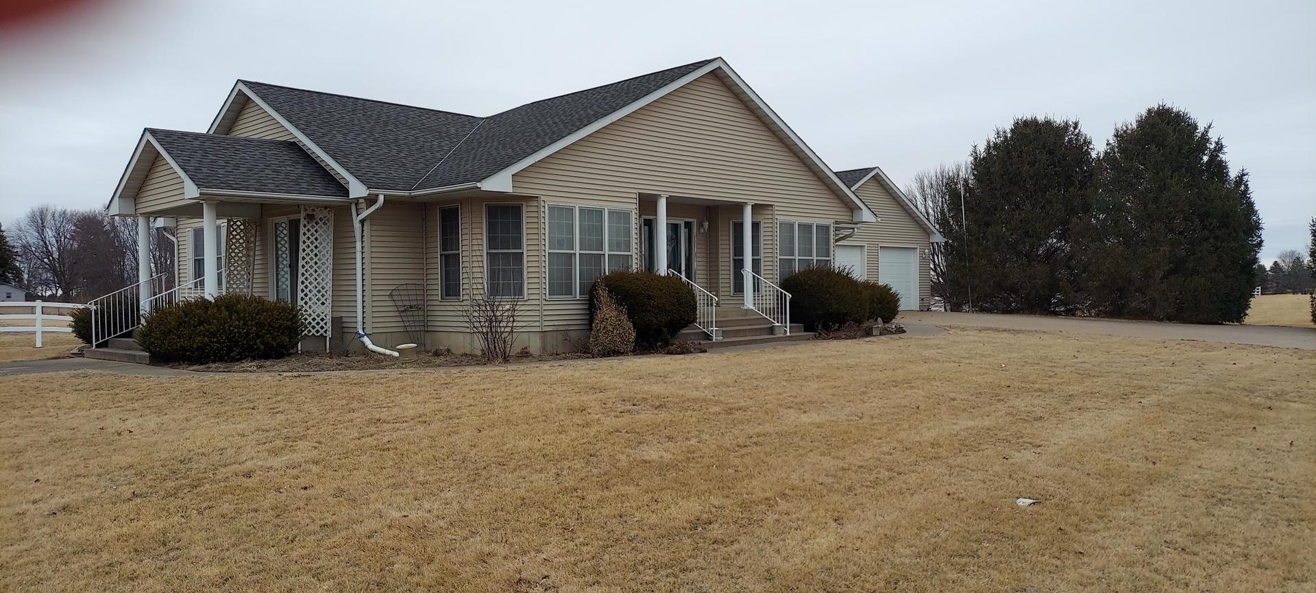 36 Illinois 17 Highway Property Photo 2