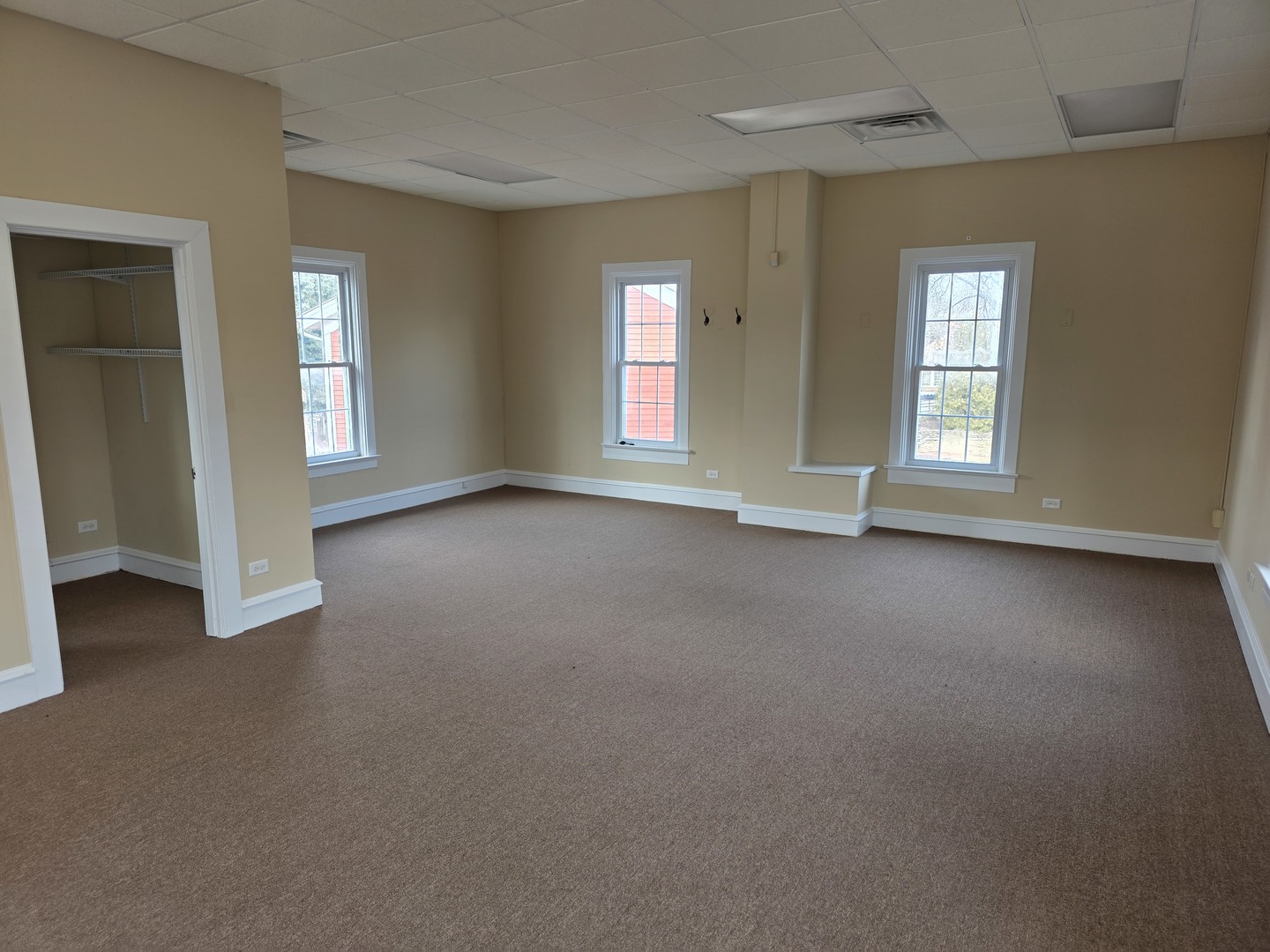 309 Old Mchenry Road Property Photo 4