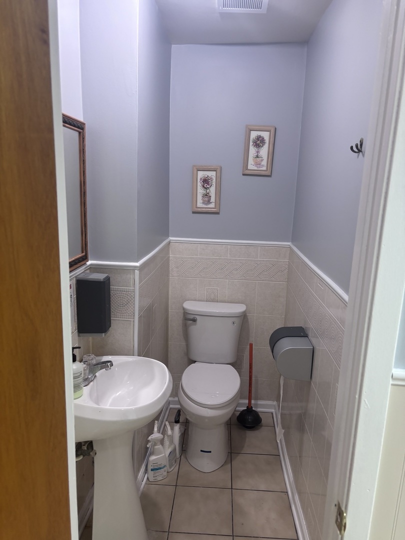 3224 W Armitage Avenue Property Photo 5