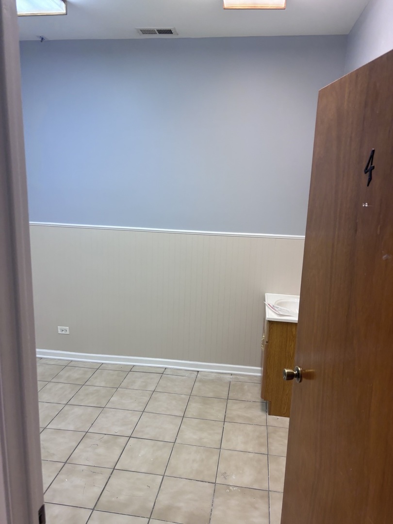 3224 W Armitage Avenue Property Photo 8