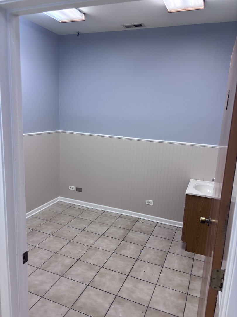 3224 W Armitage Avenue Property Photo 9