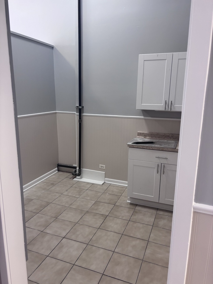 3224 W Armitage Avenue Property Photo 16