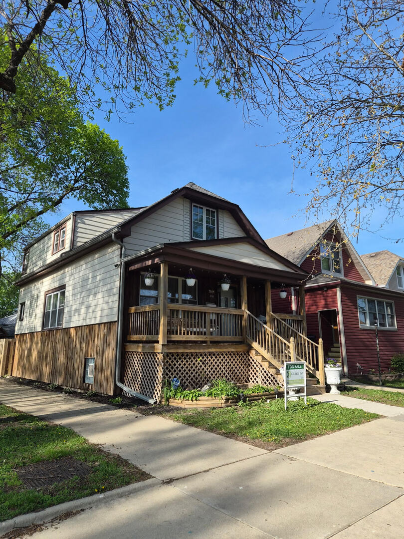 5758 W Warwick Avenue Property Photo 1