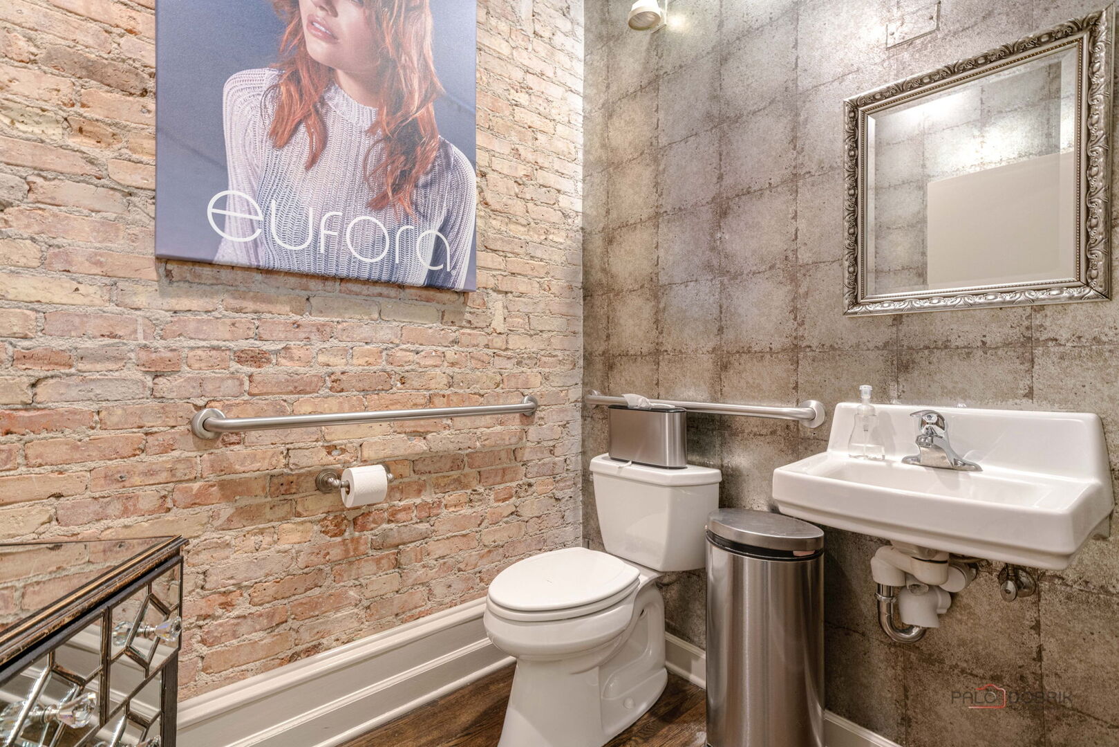 537 N Milwaukee Avenue Property Photo 12