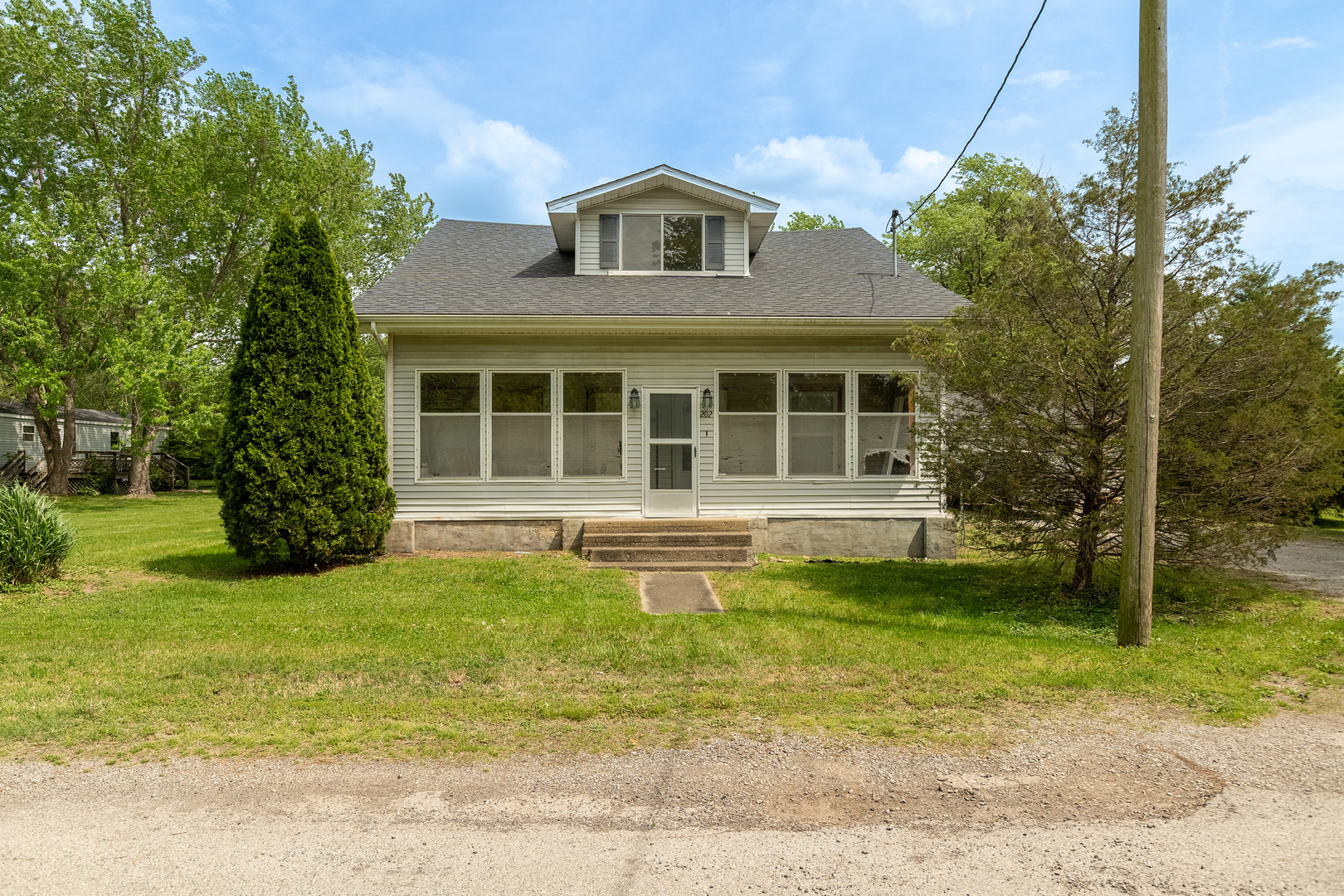 202 S Ervin Street Property Photo 1