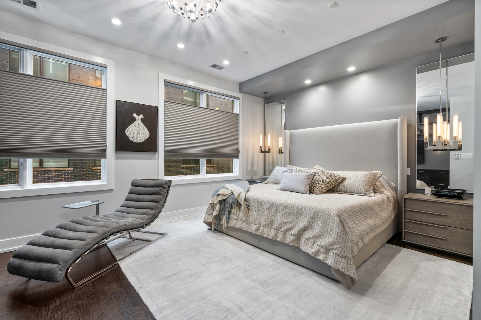 1303 W Diversey Parkway Property Photo 13