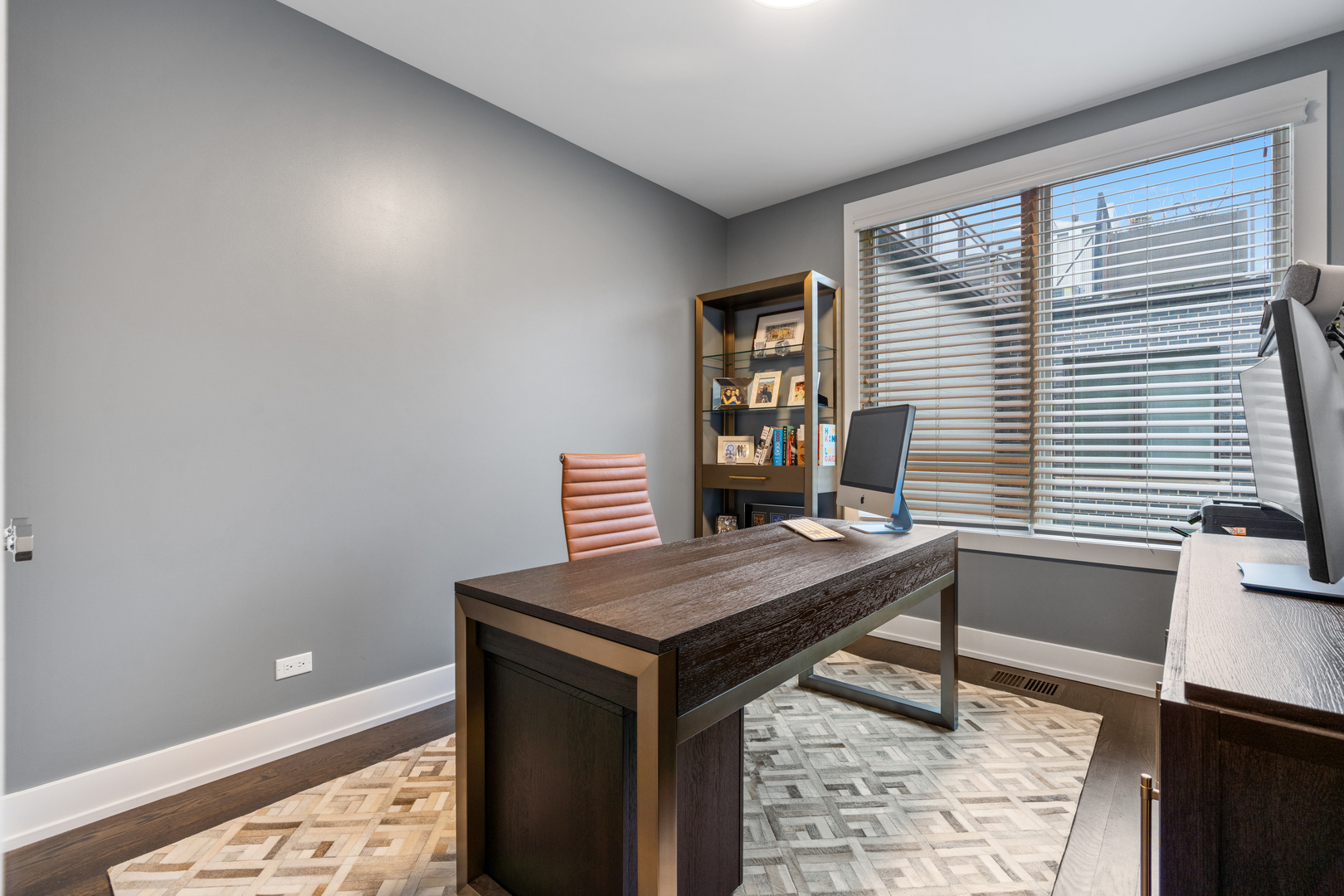 1303 W Diversey Parkway Property Photo 24