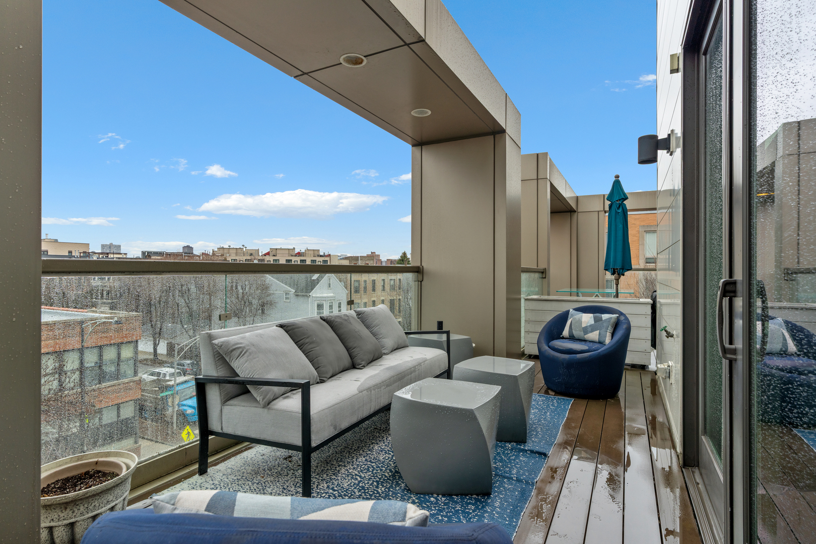 1303 W Diversey Parkway Property Photo 28
