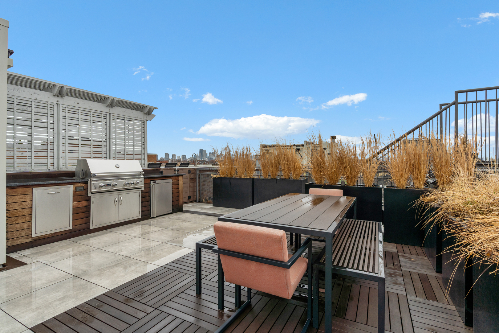 1303 W Diversey Parkway Property Photo 31