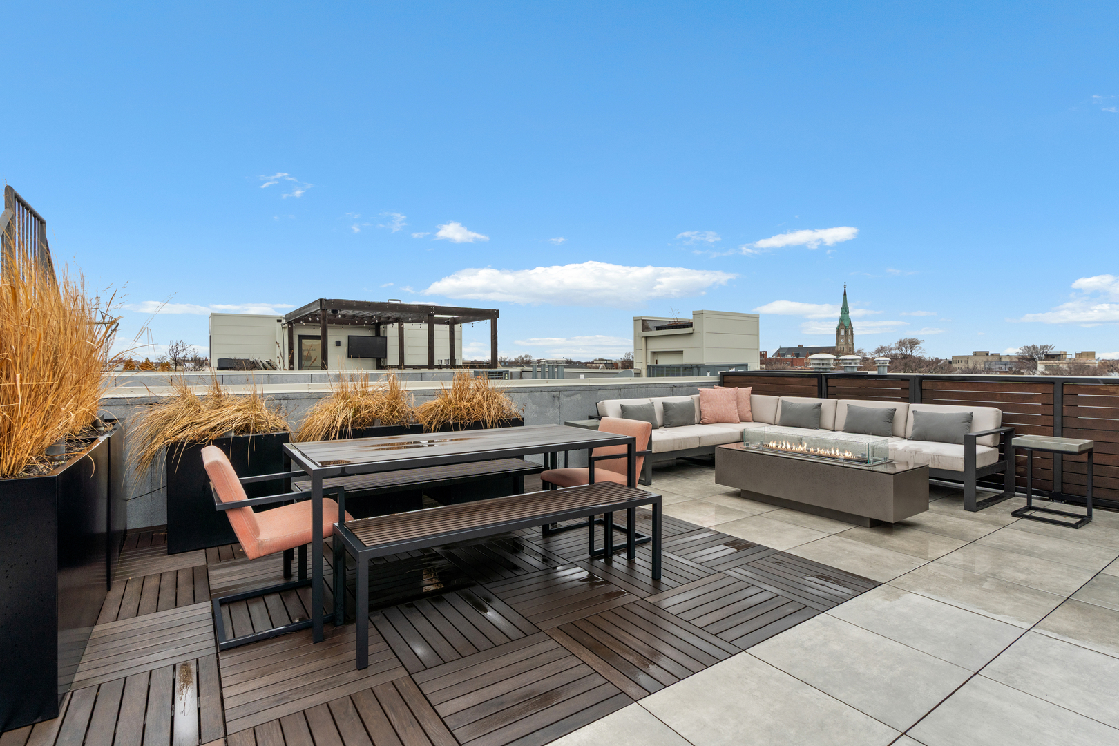 1303 W Diversey Parkway Property Photo 32