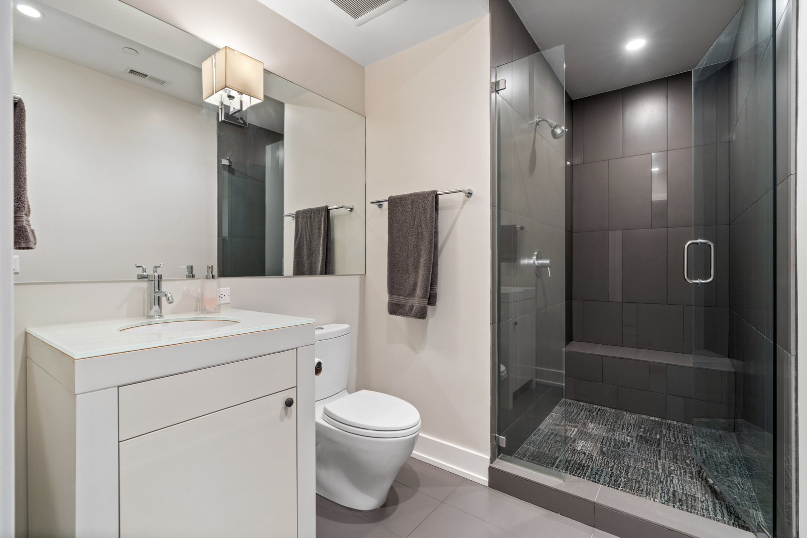1303 W Diversey Parkway Property Photo 35