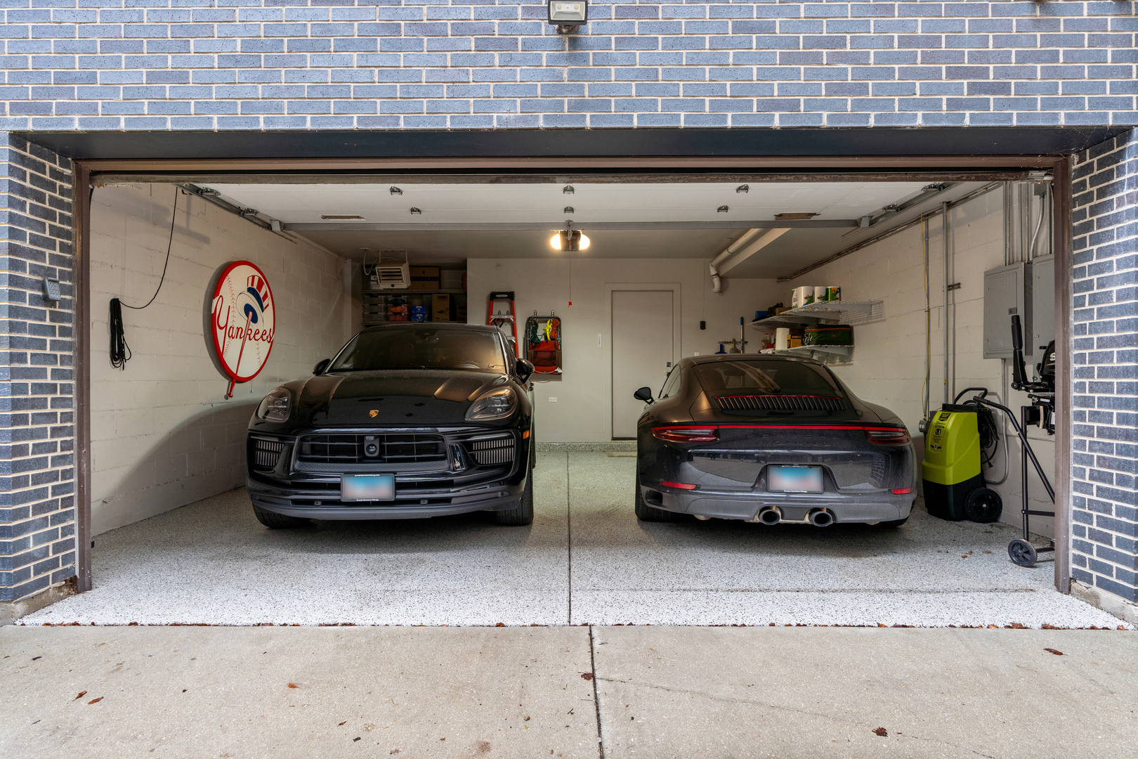 1303 W Diversey Parkway Property Photo 36