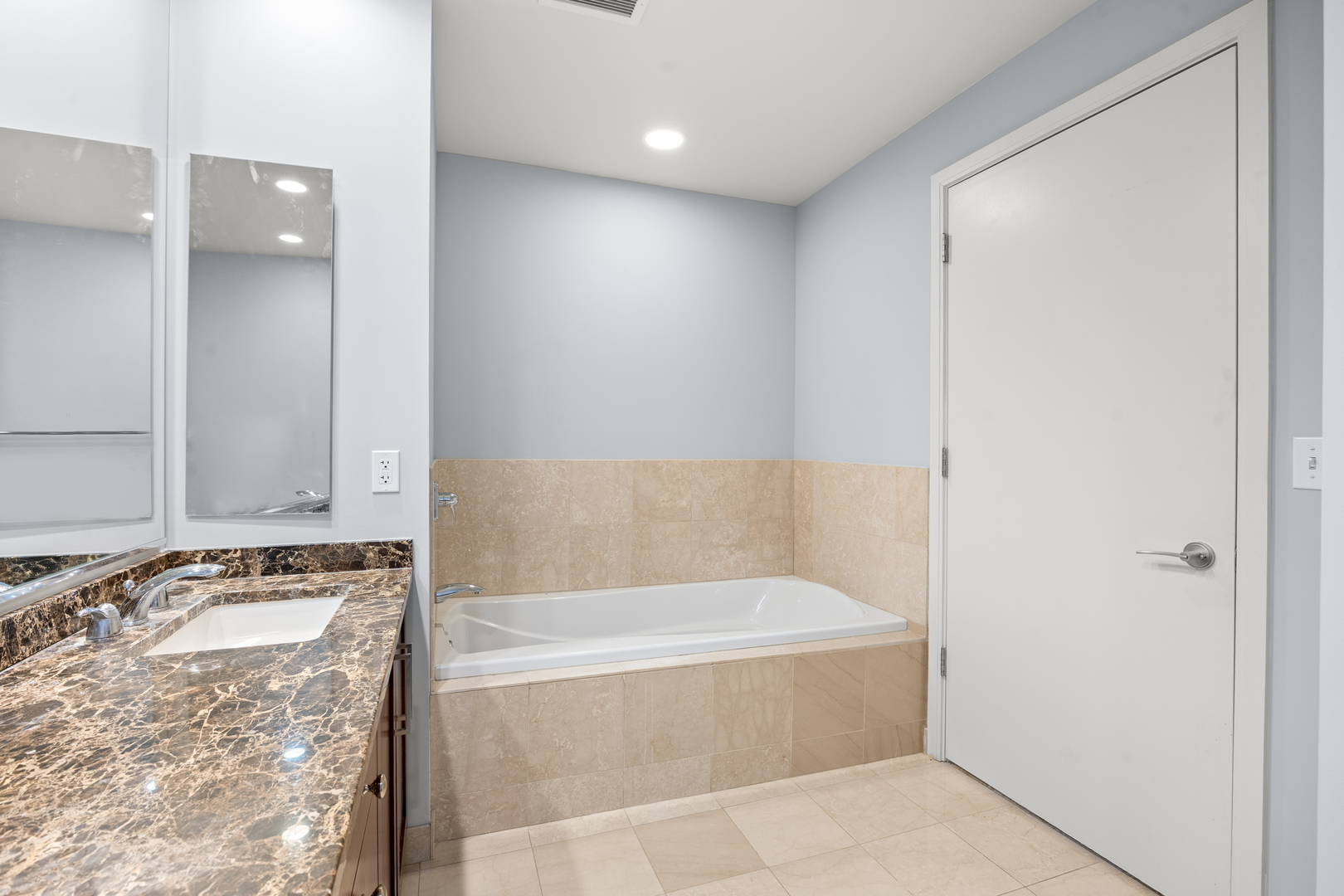 60 E Monroe Street 1903 Property Photo 9