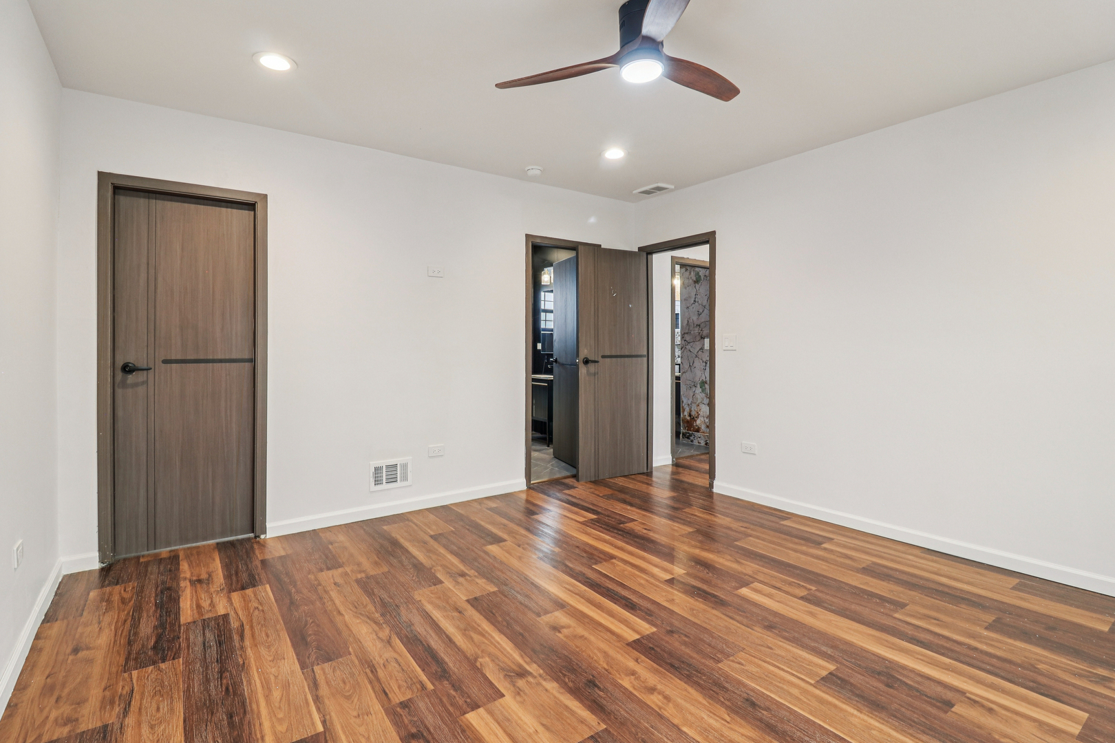 1509 Center Street Property Photo 4
