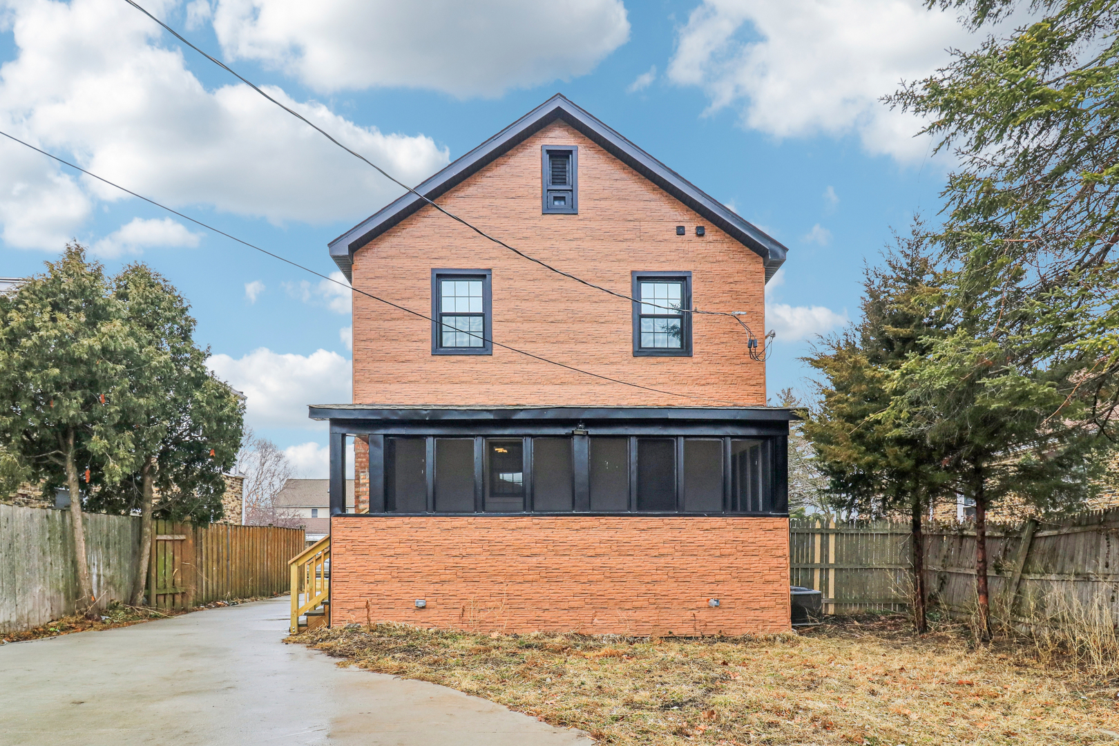1509 Center Street Property Photo 5
