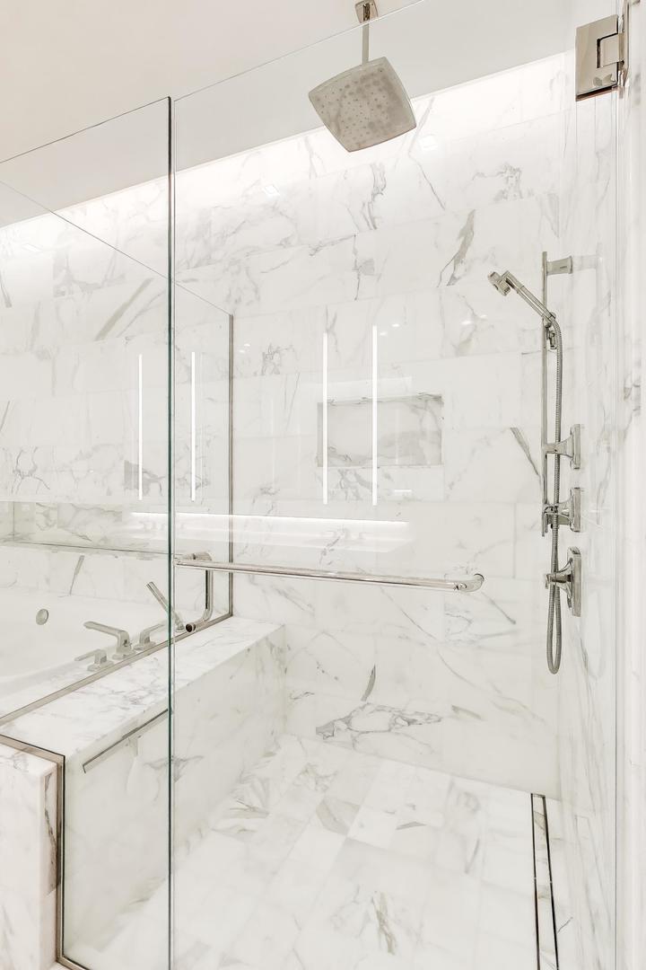 363 E Wacker Drive 2503 Property Photo 13