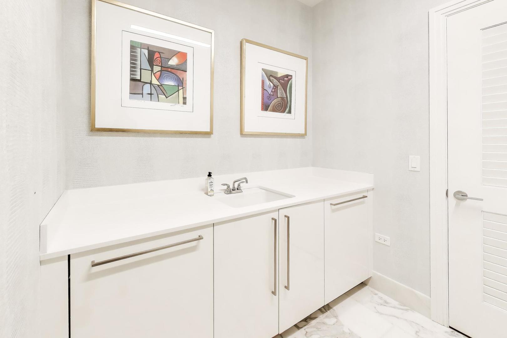 363 E Wacker Drive 2503 Property Photo 27