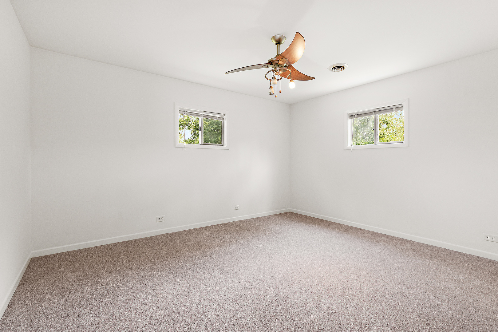18145 Harlem Avenue Property Photo 14