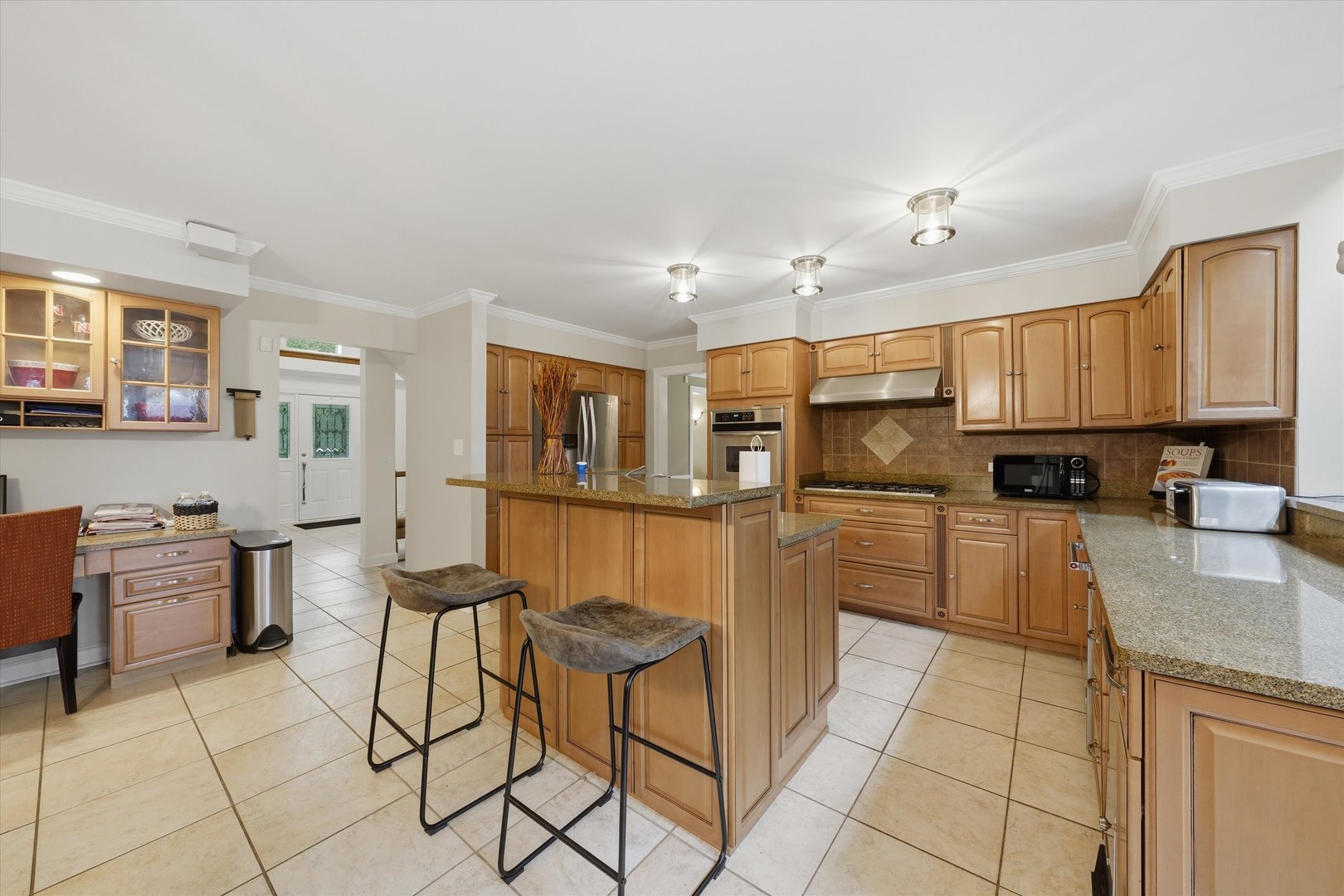 23w350 Pelham Court Property Photo 12