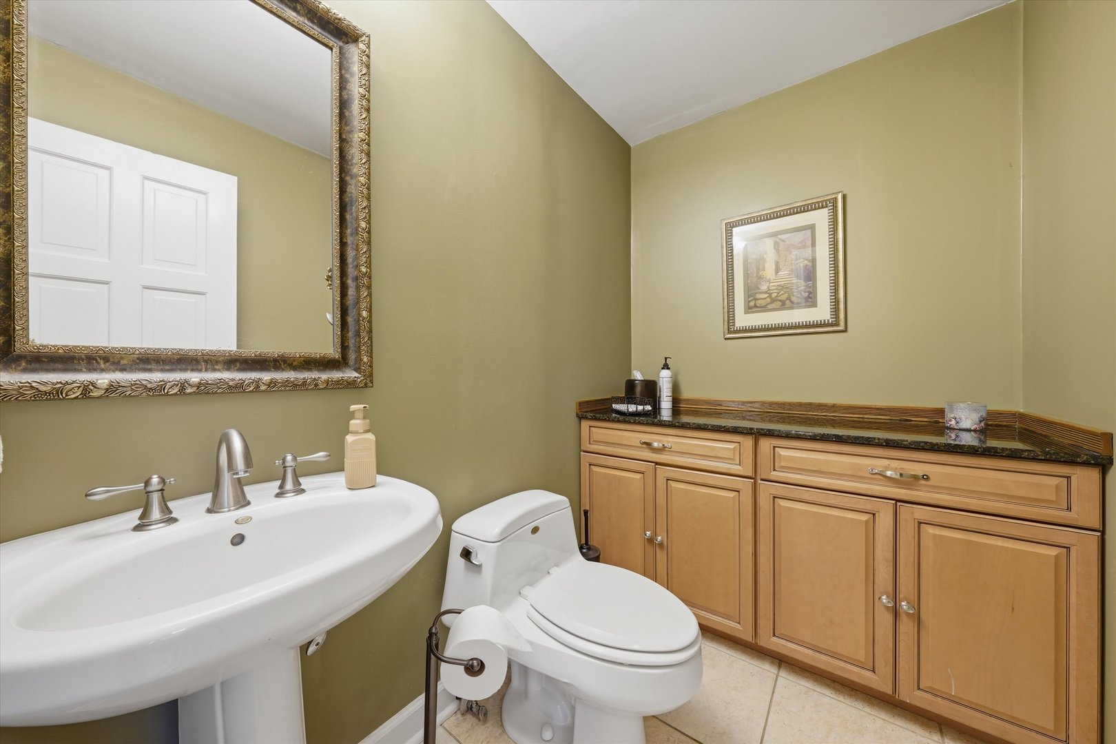 23w350 Pelham Court Property Photo 24