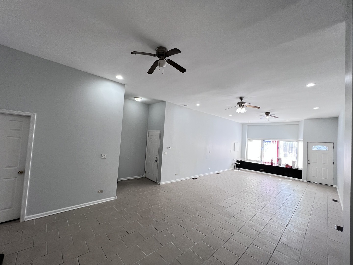 2548 W 71st Street 1f Property Photo 4