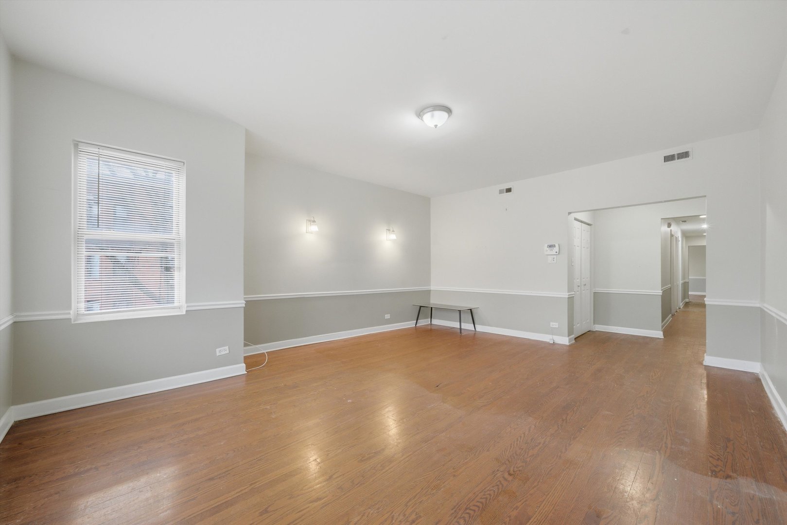 7601 S Essex Avenue 2 Property Photo 15